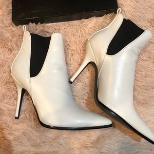 (SOLD) BRAND NEW White heeled booties in box